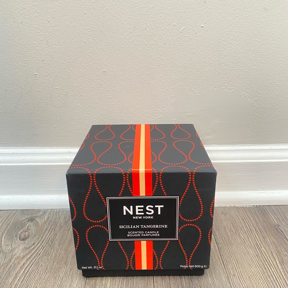 ❗️SALE❗️Nest Sicilian Tangerine Scented Candle - Black and Orange